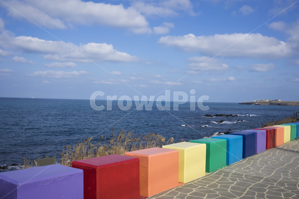 제주도,디딤돌,알록달록,바닷가,가드레일,징검다리,제주도,jeju,jeju island,path,통로,walkway,보도
