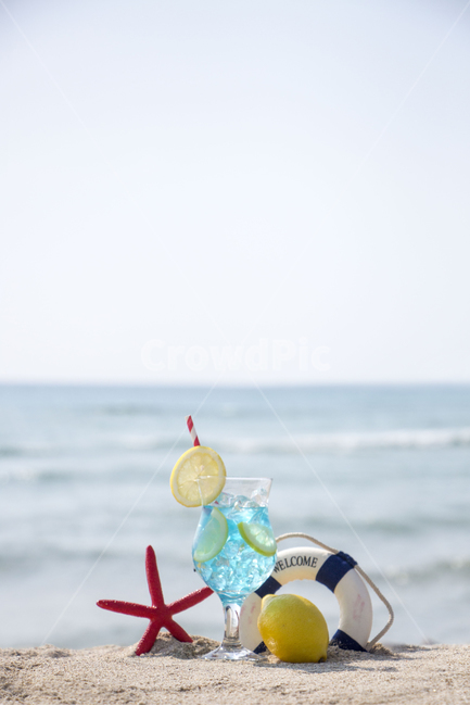 불가사리,튜브,바다,해변,모래사장,칵테일,여름,백사장,파도,배경,백그라운드,바닷가,음료,얼음,레몬,여름,계절,summer,season,해변,바다,beach,sea,여행,휴가,traveling,vacation,trip,과일,열매,fruit,음료수,drink,beverage,술,주류,alcohol,감성,sensible,feeling,색깔,색상,색채,색감,color sense,color sensitivity,feeling of color,연출,컨셉,콘셉,direction,concept