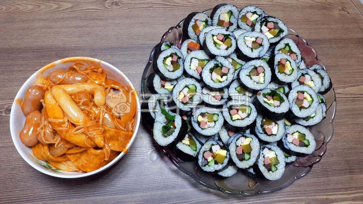 식사,음식,김밥,떡볶이,분식,간식,깻잎김밥
