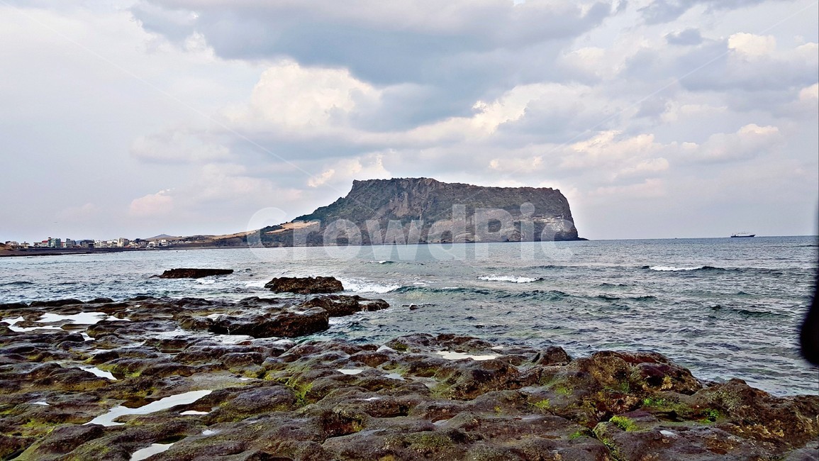 제주도,성산일출봉,광치기해변,광치기,해번,바다,자연,풍경,nature,landscape,한국자연풍경,한국자연경관,korea nature landscape,제주도,jeju,jeju island,promontory,곶,land,땅,outdoors,옥외,water,물,sea,ocean,대양,shoreline,해안선