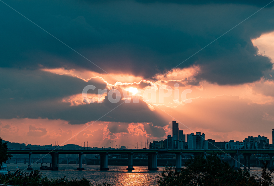 노을,일몰,한강,서울,하늘,구름,자연,날씨,옥외,도시,풍경,city,landscape,한국도시풍경,한국도시경관,korea cityscape