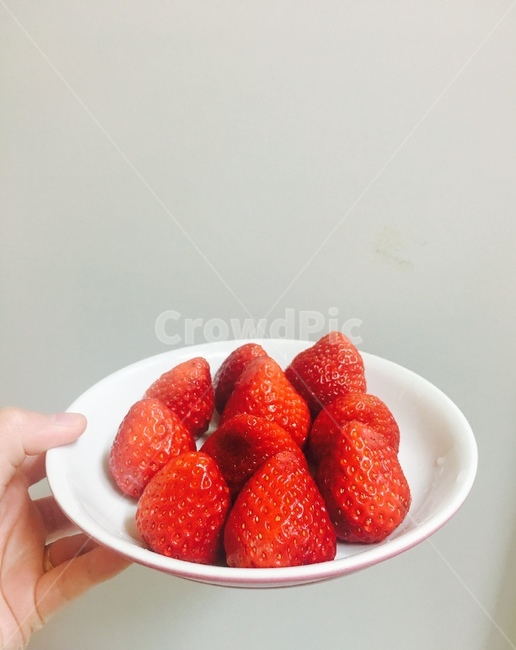 딸기,과일,빨간색,여름딸기,딸기제철,strawberry