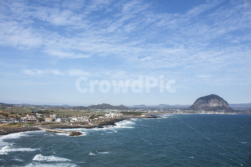 제주도,바다풍경,절벽,해안선,landscape,scenery,scene,jejuisland,sea,ocean,마을,도시,자연,풍경,nature,landscape,한국자연풍경,한국자연경관,korea nature landscape,해변,바다,beach,sea,제주도,jeju,jeju island,land,땅,outdoors,옥외,water,물,대양,shoreline,coast,연안,promontory,곶