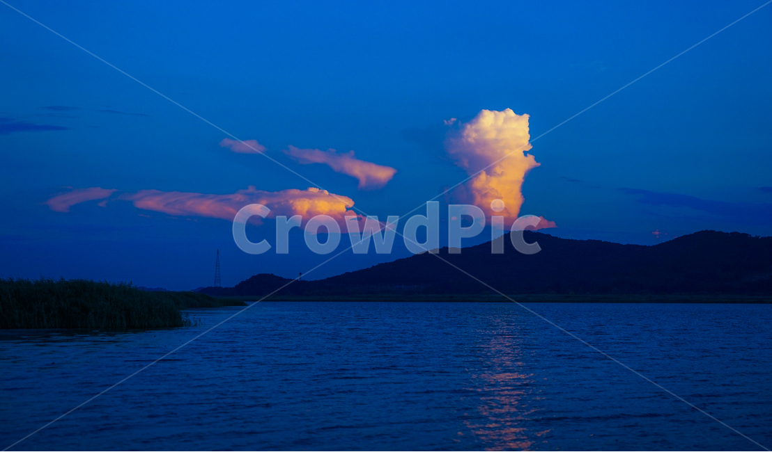 바다,하늘,구름,석양,해넘이,일몰,해질녁,자연,풍경,nature,landscape,weather,날씨,land,땅,outdoors,옥외,cloud,sky,cumulus,적운,ocean,대양,water,물,sea,shoreline,해안선