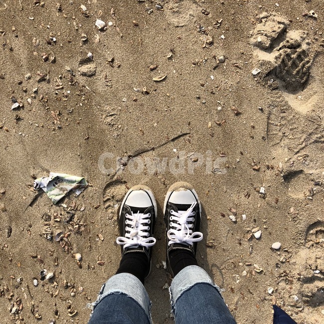 바다,부안,격포,신발,자갈,바다로,해변,바다,beach,sea,사람,인물,인간,human,person,신체일부,몸,body