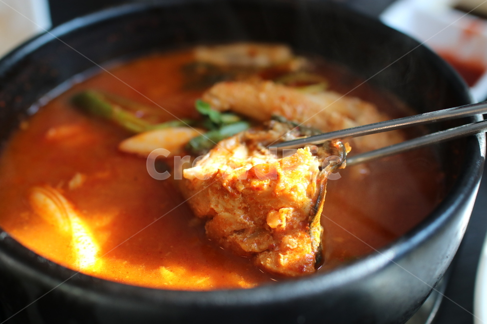 해산물,요리,음식,dish,외식,식사,food,매운탕,생선국,고기국,해장국