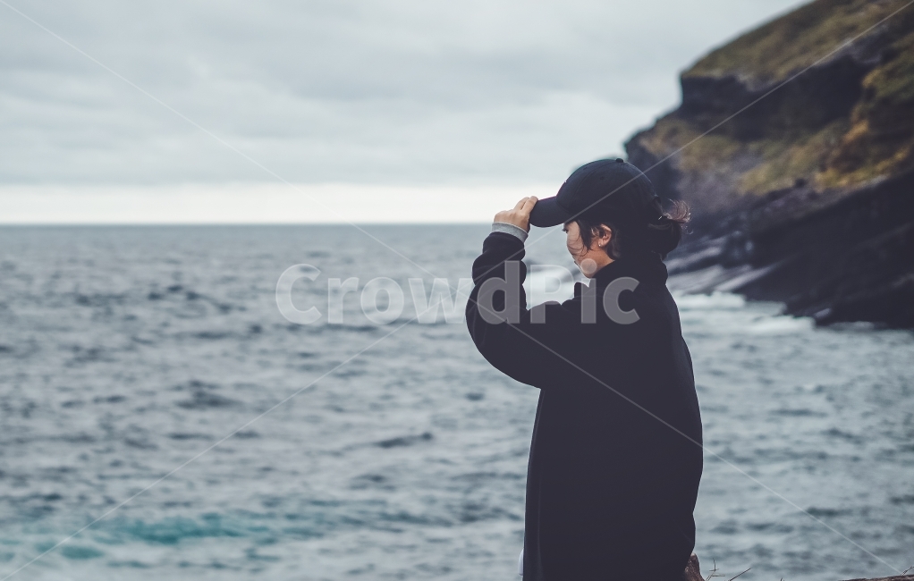 제주도,우도,섬,여행,흐린날,비,휴가,바다,파도,경치,풍경,인물사진,스냅사진,photo,photography,portrait,sony,사람,인물,인간,human,person,여성,여자,woman,female,lady,여행,휴가,traveling,vacation,trip,감성,sensible,feeling,고독함,외로움,쓸쓸함,우울함,슬픔,lonely,solitary