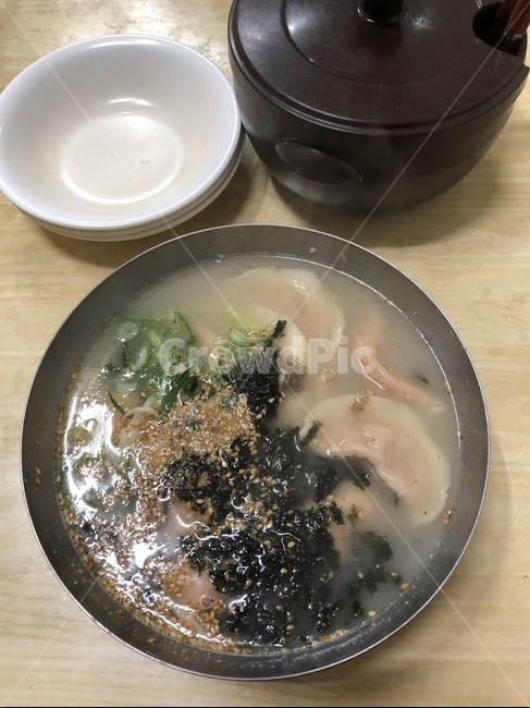 사발,bowl,면,음식,칼만두,만두국,음식,식재료,요리,food,cook,meal,dishes,food reserves