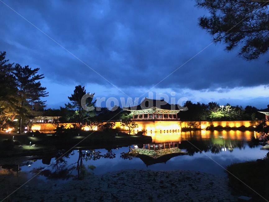 경주,안압지,동궁과월지,야경,문화재,야경,밤,풍경,nightscape,night,landscape,한국전통,한국문화,korean traditional,korean culture,랜드마크,landmark,tourist attraction,한국랜드마크,한국관광지,한국명소,korea landmark,korea tourist attraction,architecture,건축물,building,건물