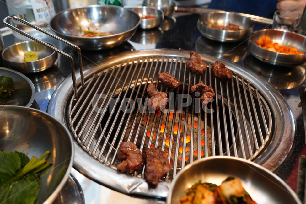 고기,한우,육류,육식,식사,먹방,술자리,안주,안주거리,구이,한식,소고기,먹거리,푸드,food,음식,음식,식재료,요리,food,cook,meal,dishes,food reserves,육류,고기,meat