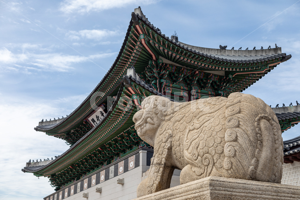 한국,전통적인,경복궁,한옥마을,서울,거리,광화문,한국적인,건축물,구,궁궐,architecture,건물,한국전통,한국문화,korean traditional,korean culture,랜드마크,landmark,tourist attraction,한국랜드마크,한국관광지,한국명소,korea landmark,korea tourist attraction,건축물,건물외관,exterior,building,structure,architecture,construction