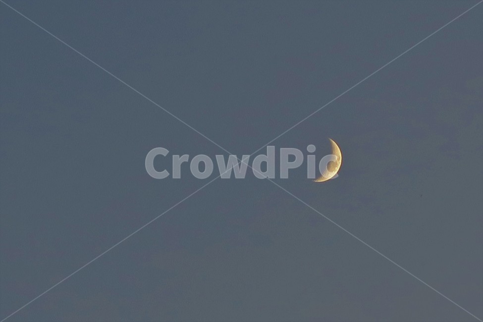 하늘,밤하늘,달,초승달,손톱달,저녁하늘,자연,풍경,분위기,moon,자연,풍경,nature,landscape,야경,밤,nightscape,night,outdoors,옥외,outer space,대기권 밖,universe,우주,astronomy,천문학,space