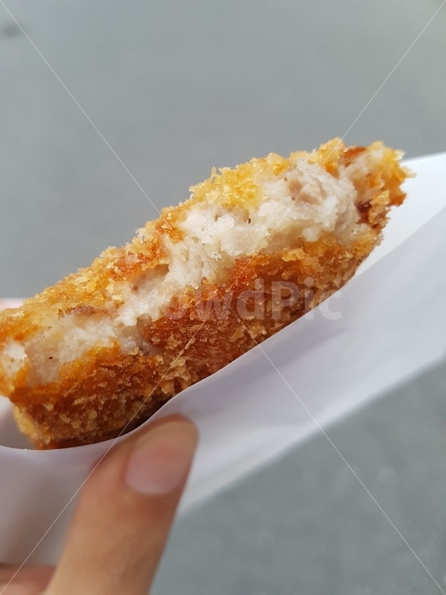 고로케,튀김,음식,요리,길거리,한입,간식,음식,식재료,요리,food,cook,meal,dishes,food reserves,빵,bread,디저트,간식,후식,dessert,snack