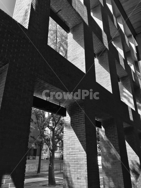 흑백,벽,벽돌,그림자,햇빛,흑백,모노톤,monochrome,black and white,건축물,건물외관,exterior,building,structure,architecture,construction