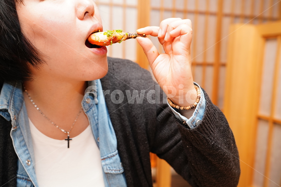 음식,먹방,랍스터,랍스타,가재,해산물,버터구이,안주,먹거리,food,lobster,가재요리,술자리,요리,사람,인물,인간,human,person,신체일부,몸,body,음식,식재료,요리,food,cook,meal,dishes,food reserves,수산물,해산물,fishery products,seafood