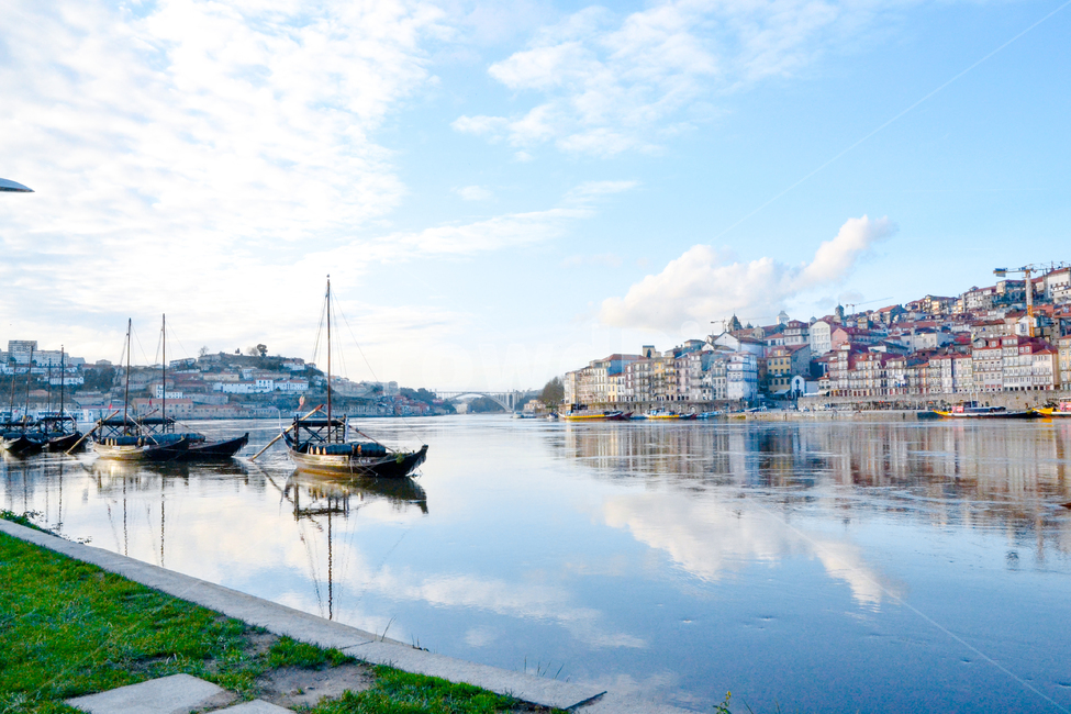 blue sky,city,ship,douroriver,clouds,Portugal,porto,sky,rest,East Luis Bridge,Europe,Lisbon,recreation,riverside,yacht,Oporto,douro,Porto,oporto,Douro River,river,East Luis