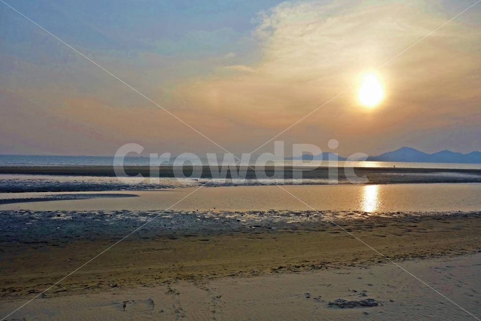 부산,다대포해수욕장,노을,백사장,붉은,하늘,석양,일몰,바다,잔잔,바닷가,모래,수평선,부산여행,여행,자연,풍경,경치,자연,풍경,nature,landscape,해변,바다,beach,sea