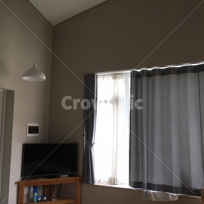 커튼,힐링,팬션,tv,전등,인테리어,실내디자인,interior design