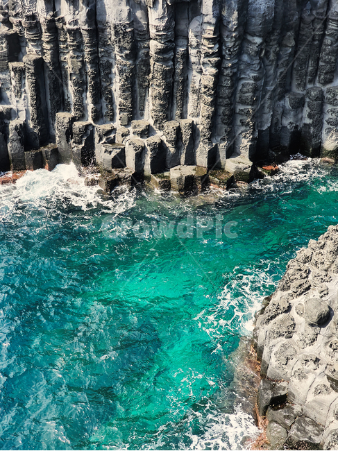 nature,자연,outdoors,제주도,주상절리,water,물,sea,바다,ocean,대양,landscape,경치,blue,cliff,트레킹,서귀포,푸른바다,시원함,휴가,vacation