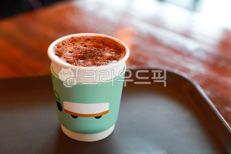 카페음료,카페메뉴,hotchocolate,핫초코,뜨거운초콜릿,food,dessert,음식,디저트,음료,cup,컵,chocolate,초콜릿,drink,마시다