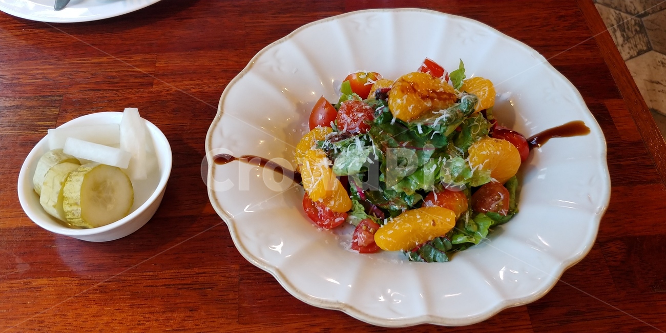 샐러드,야채,건강,브런치,과일샐러드,야채샐러드,dish,food,meal,식사,요리,vegetables,싱그러움,다이어트,방울토마토,피클,무,맛,귤,저칼로리,한끼,한그릇,과일