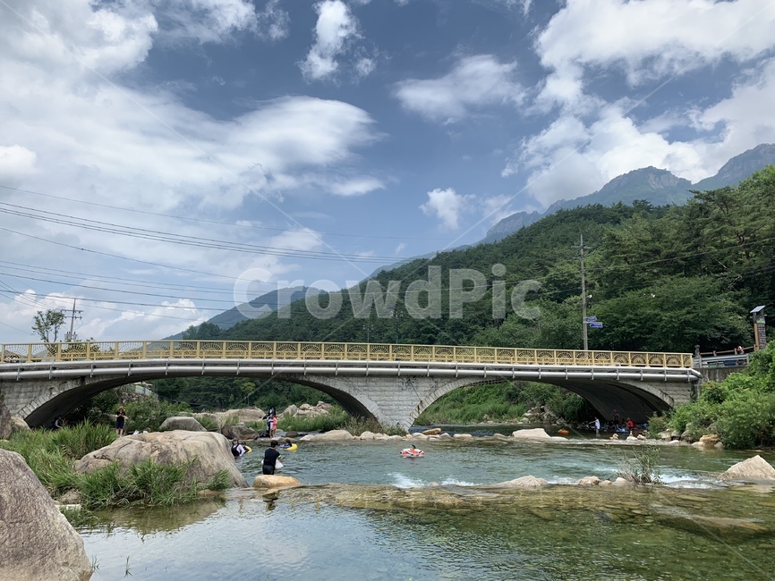 bridge,다리,building,human,물,계곡,괴산