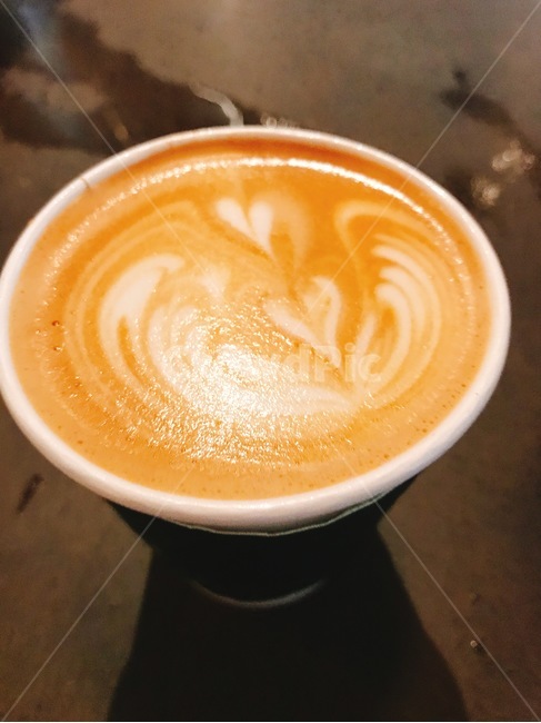 카페라떼,라떼아트,커피,테이크아웃,휴식,티타임,cafe,cafelatte,latteart,heart,커피,카페,coffee,cafe