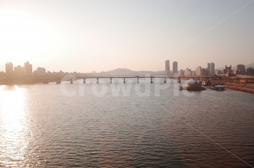 한강,노을,청담대교,해질녘,맑은날,남산타워,도시,풍경,city,landscape,감성,sensible,feeling,transportation,교통,watercraft,선박,vehicle,차량,boat,보트,water,물