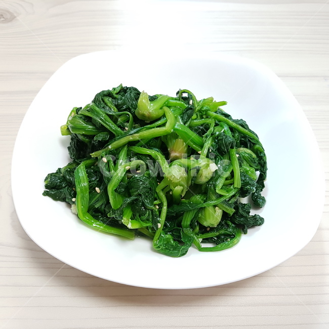 시금치무침,시금치,시금치요리,반찬,무침