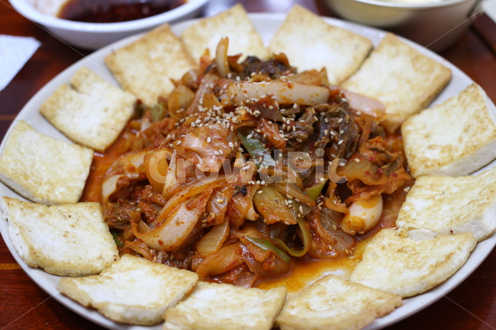 두부김치,두부지짐,두부튀김,김치볶음,막걸리안주,음식,식재료,요리,food,cook,meal,dishes,food reserves,한식,한국음식,한국요리,korean food,korean dishes,korean meal,korean cook