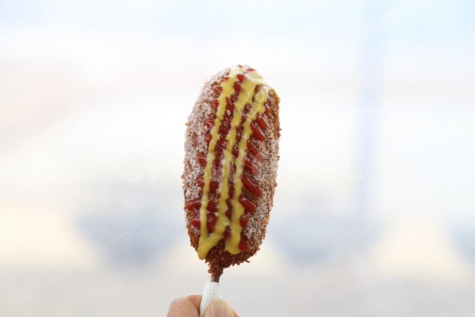 Hotdog,strong,snack,I want to eat,sausage,Dumulmeori Hot Dog,delicious,certifying shot,Crispy Hot Dog,appetizing,mustard,Yeon hot dog,dessert,blubber,sugar,snack bar,Lotus leaf hot dog,ketchup,full