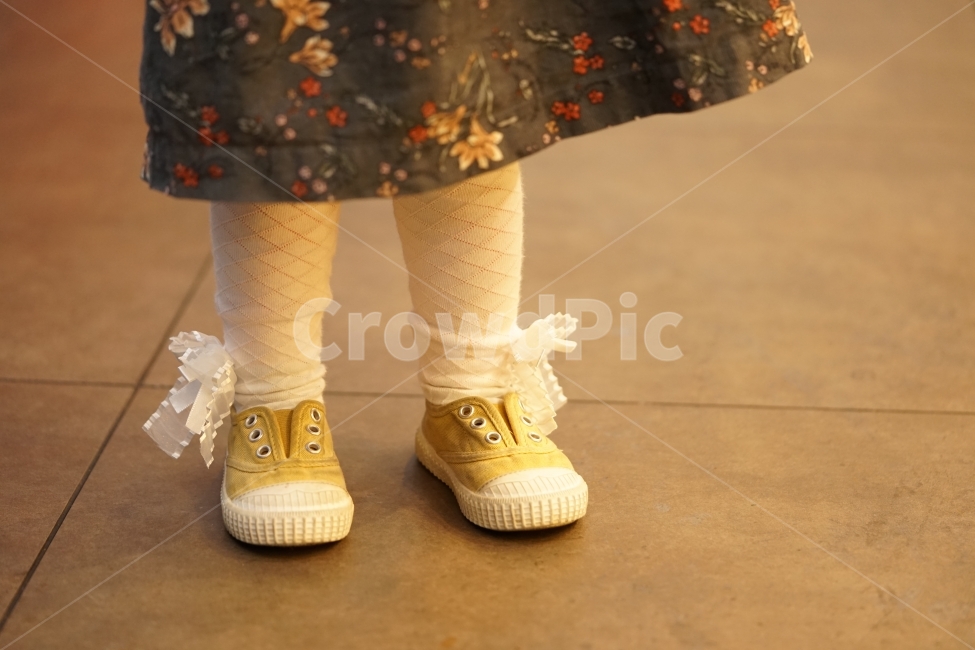 아이,아가,어린이,사람,발,귀여움,귀요미,인물,공주,딸,여자,느낌,어린아이,치마,옷,꼬까옷,여아,사람,인물,인간,human,person,어린이,어린아이,child,children,kid,패션스타일,의상,fashion,style