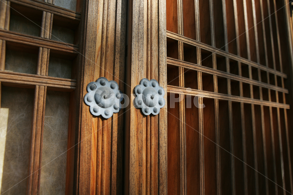 한옥,문,전통문양,전통가옥,나무,빛,한지,door,wood
