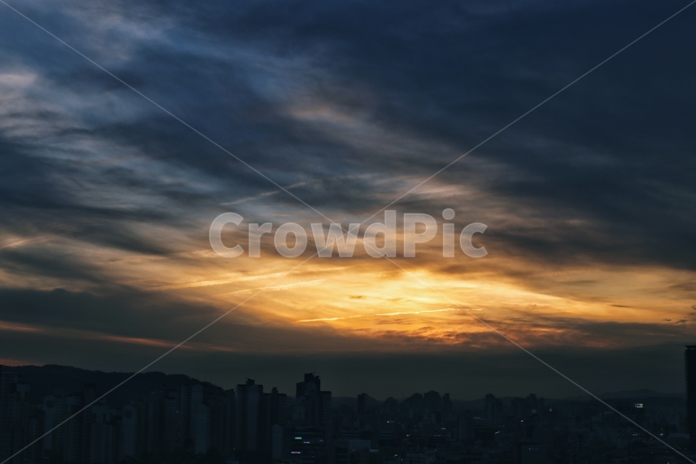 하늘,구름,노을,분위기,감성,황혼,도시,풍경,city,landscape,한국도시풍경,한국도시경관,korea cityscape,nature,자연,outdoors,옥외,dusk,dawn,새벽,red sky,붉은 하늘,sky,sunset,일몰