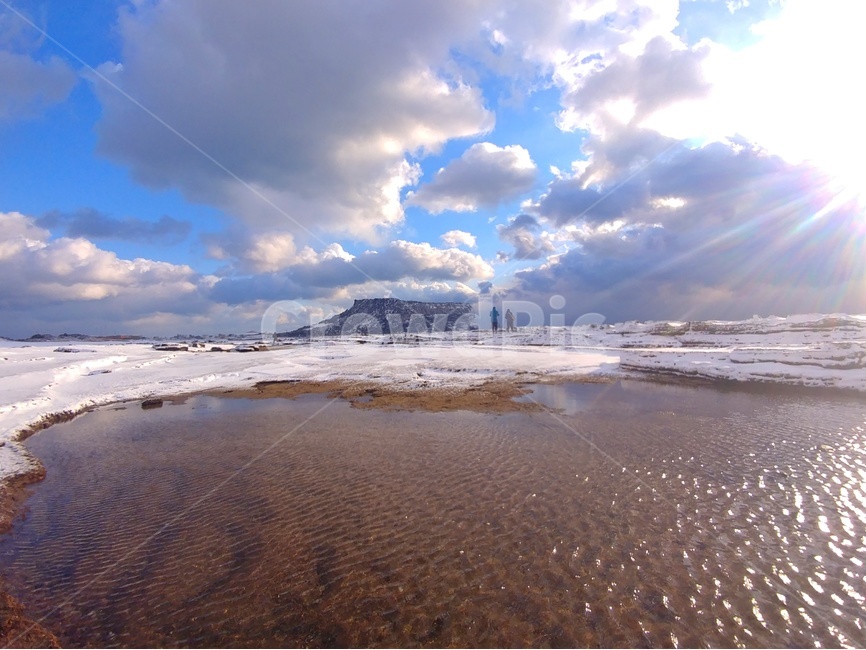 눈,겨울,풍경,감성,제주,제주풍경,하늘,구름,자연,바다,파도,겨울,계절,winter,season,자연,풍경,nature,landscape,한국자연풍경,한국자연경관,korea nature landscape,해변,바다,beach,sea,제주도,jeju,jeju island,outdoors,옥외