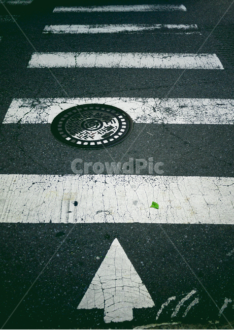 아스팔트,도로,road,멘홀,한국건널목