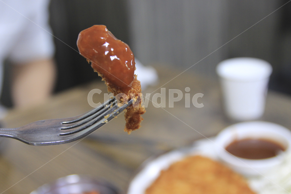 돈까스,돈까스소스,바삭한,식사,음식,양식,요리,메뉴,외식,food,cook,dishes,closeup