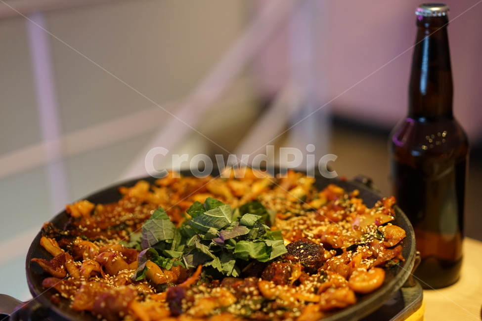 야식,순대곱창,불판,매운,양념,볶음요리,음식,곱창볶음,곱창,야채곱창,음식,식재료,요리,food,cook,meal,dishes,food reserves,한식,한국음식,한국요리,korean food,korean dishes,korean meal,korean cook