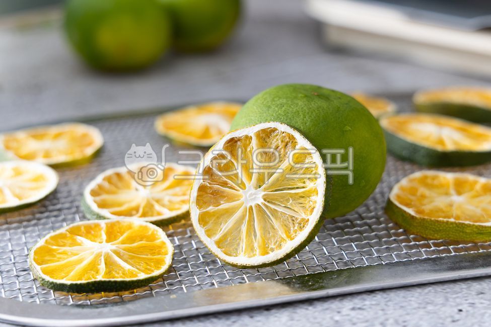 귤,청귤,귤칩,청귤칩,건조감귤,햇귤,청귤레시피,귤레시피,감귤,풋귤,초록귤,초록색,과일,제주특산물,제주도특산물,비타민,비타민c,음식,식재료,요리,food,cook,열매,fruit,식품,grapefruit,green,mandarinchip