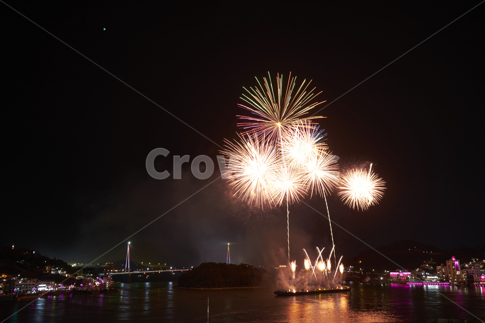 Yeosu night sea,Fireworks festival,night sea,Yeo su,Firecracker
