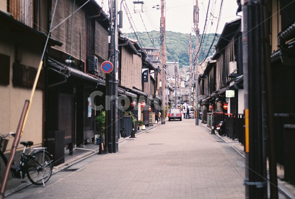 거리,배경,풍경,주택,길거리,도시,풍경,city,landscape,골목길,alley,해외,외국,세계,foreign,oversea,world,세계도시풍경,해외도시풍경,외국도시풍경,world cityscape,road,도로,town,street,building,건물,시티,urban,어반,wheel,바퀴,machine,기계,bicycle,자전거,bike,transportation,교통,vehicle,차량
