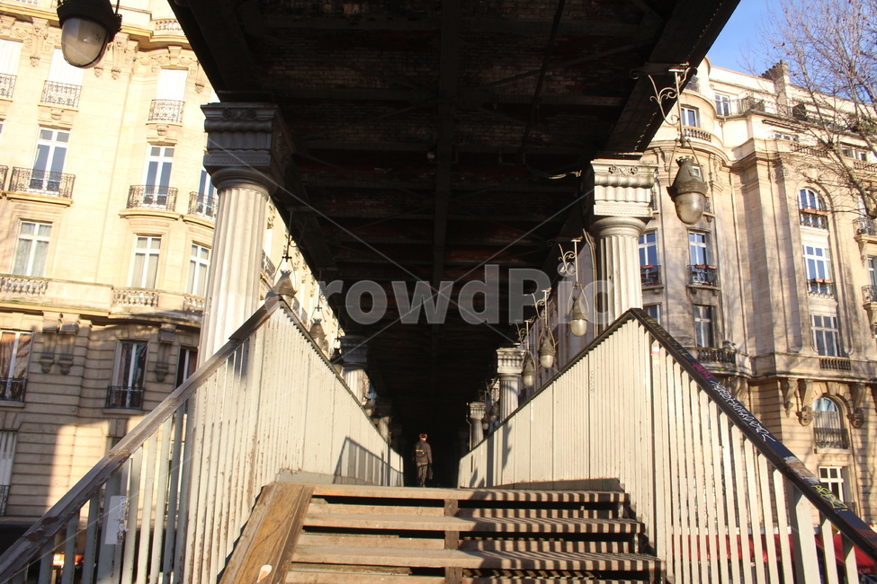 handrail,railing,난간,banister,계단,유럽거리,건물,창문