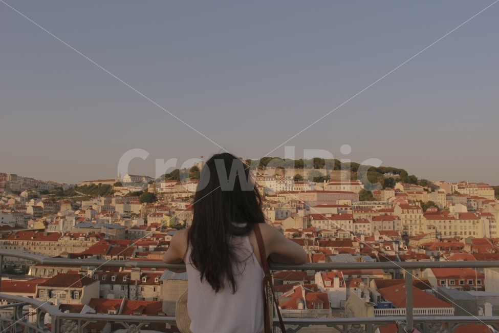 여행,유럽,포르투칼,리스본,뒷모습,청춘,감성,저녁,노을,도시,풍경,city,landscape,해외,외국,세계,foreign,oversea,world,세계도시풍경,해외도시풍경,외국도시풍경,world cityscape,사람,인물,인간,human,person,여성,여자,woman,female,lady,여행,휴가,traveling,vacation,trip