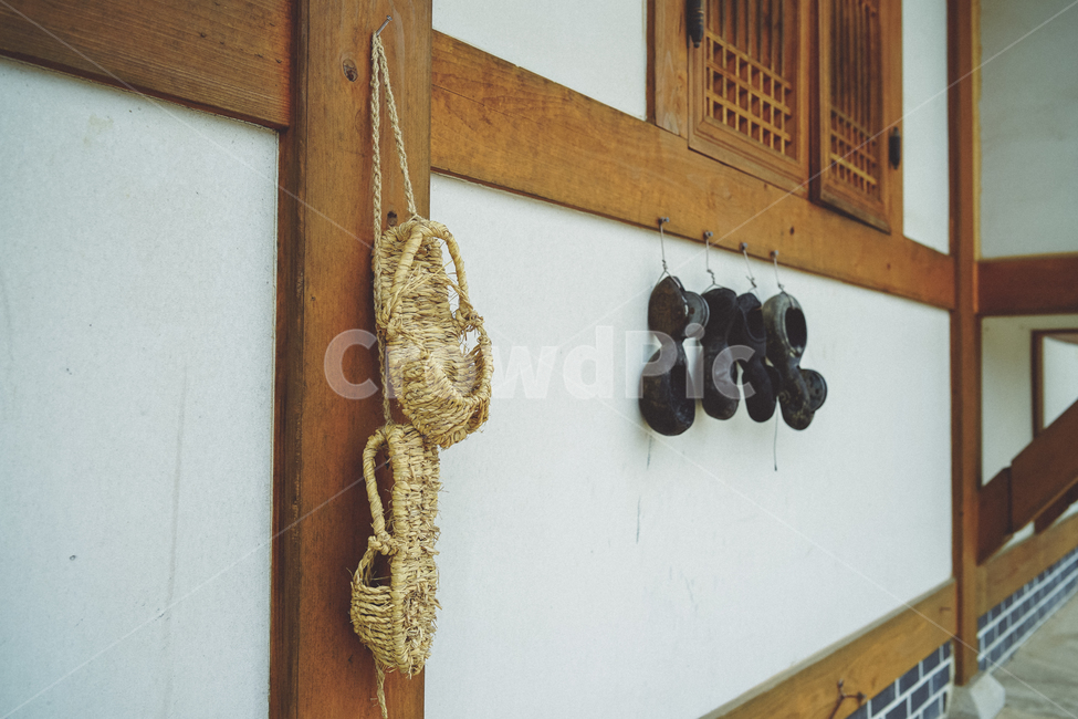 한국,korea,한옥,전통,풍경사진,landscape,감성사진,emotional,짚신,한국전통,한국문화,korean traditional,korean culture,건축물,건물외관,exterior,building,structure,architecture,construction