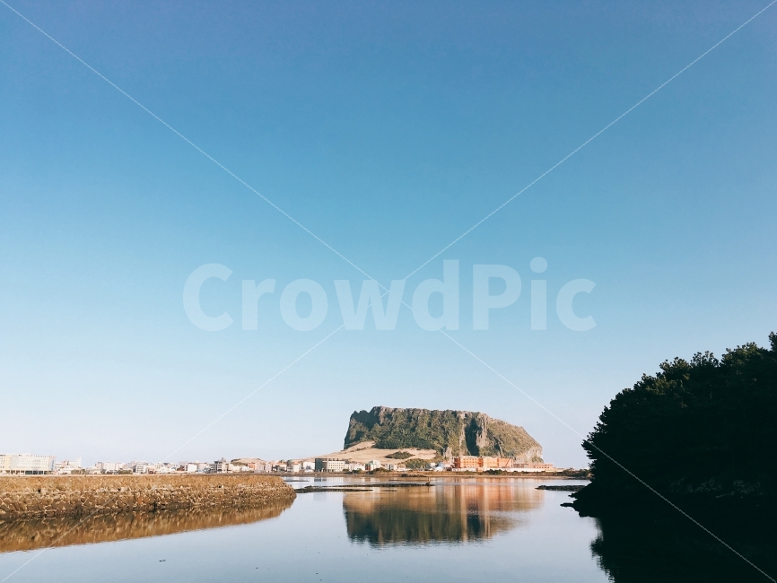 제주,성산일출봉,여행,제주도,jeju,자연,유네스코,자연환경,갈대,관광,여행지,섬,일출봉,화산,육지,한국,이미지,사진,아시아,아웃도어,실외,달력사진,가로,자연,풍경,nature,landscape,한국자연풍경,한국자연경관,korea nature landscape,제주도,jeju,jeju island,land,땅,outdoors,옥외,water,물,shoreline,해안선,sea,바다,ocean,대양,coast,연안