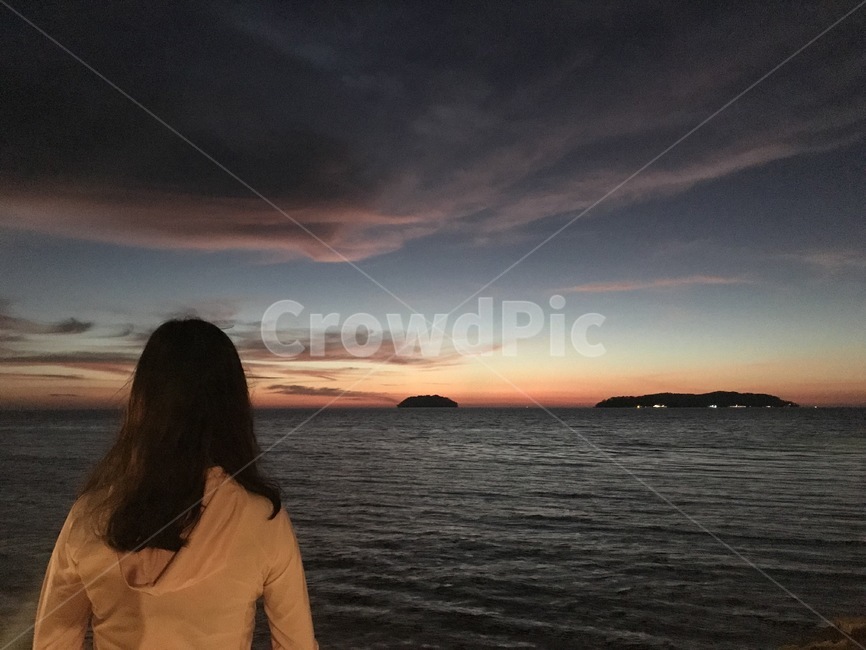 코타키나발루,바다,선셋,여행,노을,여자,풍경,일몰,뒷모습,옆모습,여자뒷모습,태양,구름,감성,저녁,해변,비젼,사람,인물,인간,human,person,여성,여자,woman,female,lady