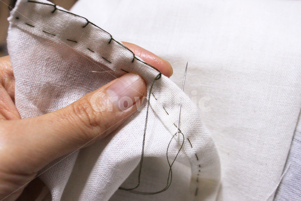 손,바느질,광목천,일상,실,cloth,fabric,thread,sewing,needlework
