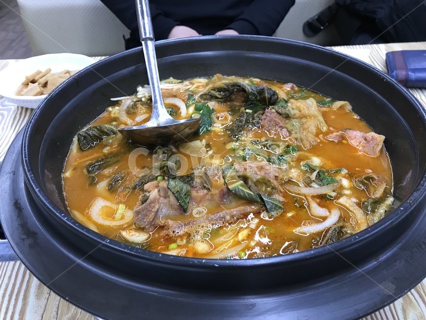 감자탕,음식,얼큰한음식,한국음식,koreafood,koreanfood,찌개,맛있는음식,음식,식재료,요리,food,cook,meal,dishes,food reserves,한식,한국음식,한국요리,korean food,korean dishes,korean meal,korean cook