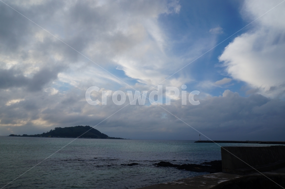 제주도,섬,구름,바다,하늘,자연,풍경,nature,landscape,한국자연풍경,한국자연경관,korea nature landscape,제주도,jeju,jeju island,outdoors,옥외,land,땅,ocean,대양,water,물,sea,shoreline,해안선,coast,연안