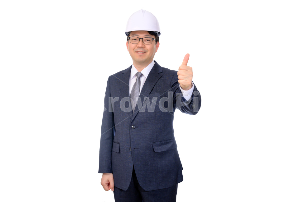 비즈니스맨,1명,1인,한국인,중국인,일본인,아시아인,남자,중년,중장년,4050세,비즈니스,사업가,사업,하얀배경,웃는,정장,양복,ceo,직장인,상사,표정,정장자켓,수트,사회인,윗사람,사장,회사원,넥타이,40대,50대,안전모자,안전모,엔지니어,건설,건축,부동산,건축가,헬멧,대표,리더,흰배경,누끼,건설현장,안전,미소,지시,손짓,사람,인물,인간,human,person,남성,남자,man,male
